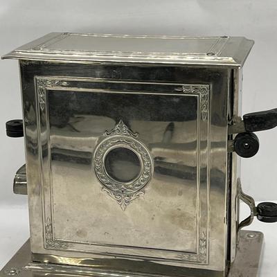 Universal Landers, Frary and Clark E-9422 Toaster