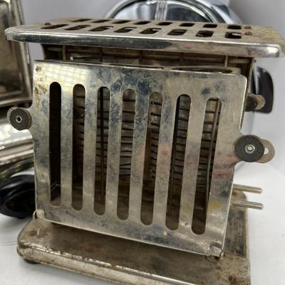 3 Antique toasters for restoration