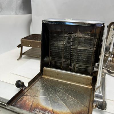 2 antique toaster 1 flat sandwich toaster for restoration