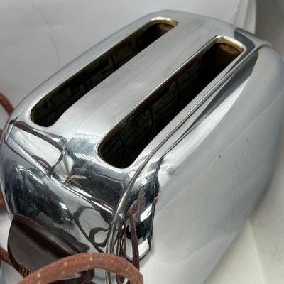 3 toastmaster pop up toasters