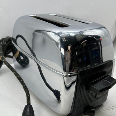 Montgomery Ward Automatic pop up Toaster
