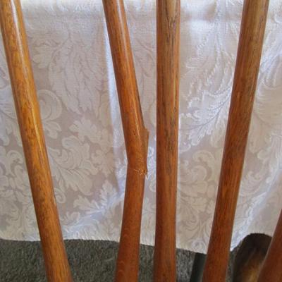 4 dinning room chairs. Will deliver - see description.