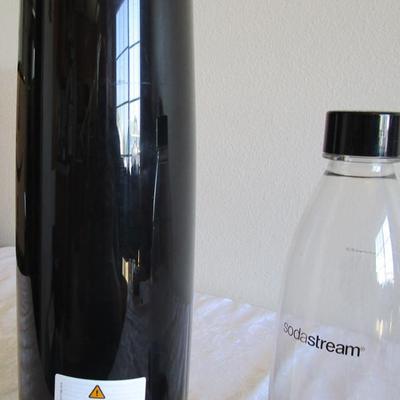 Soda Stream w/ 2 bottles