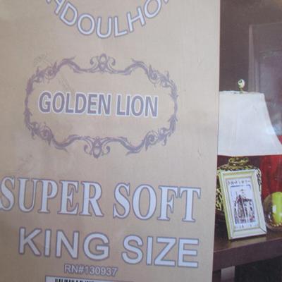 King Size blanket - new