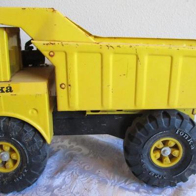 Vintage Mighty Tonka Dump Truck