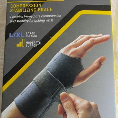 3M Futuro Left Wrist Brace - new