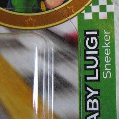 Hot Wheels Mario Kart Baby Luigi Sneaker