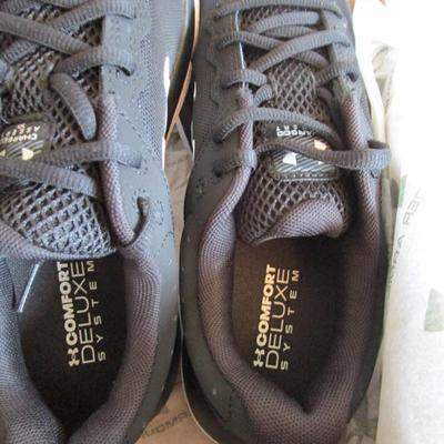 UnderAmour Women's shoes Size 9 - new in box
