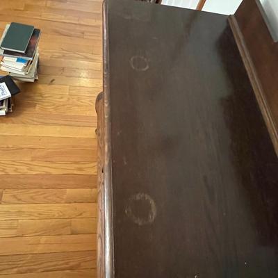 Oak Sideboard With Carved Leaf Embellishments (LR-RG)