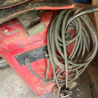 S43-Welder, welders helmet, gloves plus extras