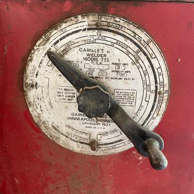 S43-Welder, welders helmet, gloves plus extras