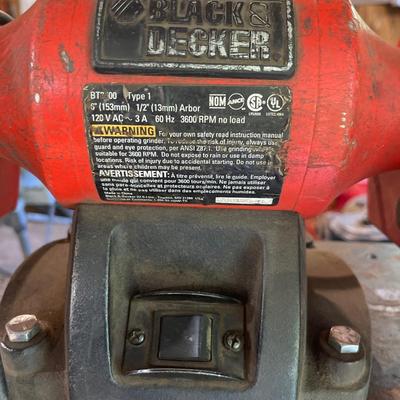 S44-Black and Decker grinding wheel on pedestal