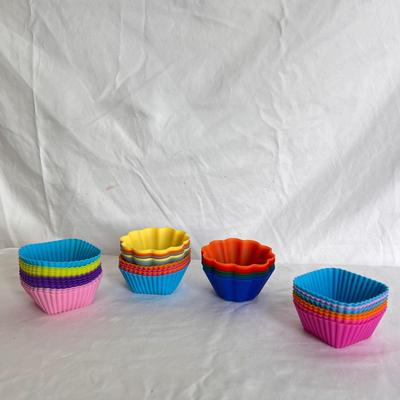 Mirro, Farberware, and More Baking Pans and Accessories (K-DZ)