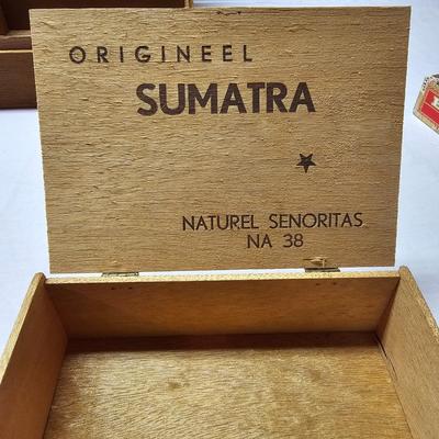 Collection of Cigar & Cigarette Containers (BS-JS)