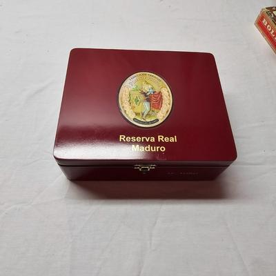 Collection of Cigar & Cigarette Containers (BS-JS)
