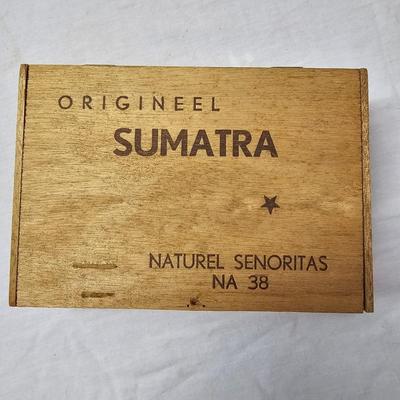 Collection of Cigar & Cigarette Containers (BS-JS)