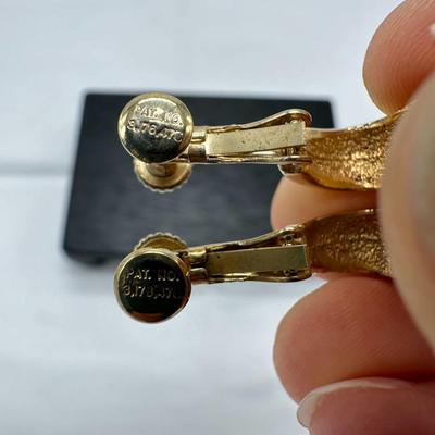 Vintage Gold Tone Clip On Earrings Marked Pat. No. 3,176,475 Screwback