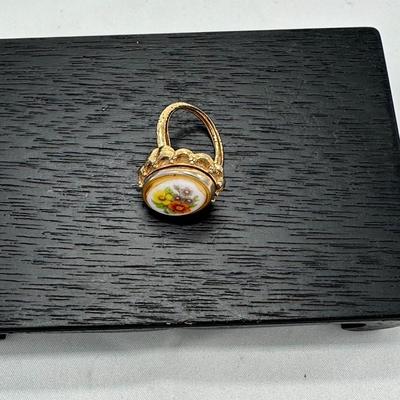 Vintage Avon Locket Ring
