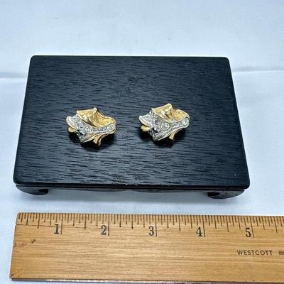 Vintage Gold Plated ribbed Leaf with Clear Crystal Rhinestone Clip Earrings