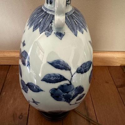 Chinese Vintage Vase Lamp-local pickup and shipping available