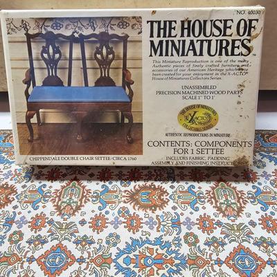 Dura Craft Miniature Farm House Kit + Furniture (BS-JS)