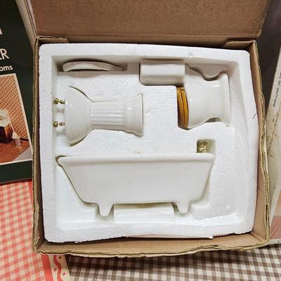 Dura Craft Miniature Farm House Kit + Furniture (BS-JS)