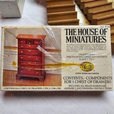 Dura Craft Miniature Farm House Kit + Furniture (BS-JS)