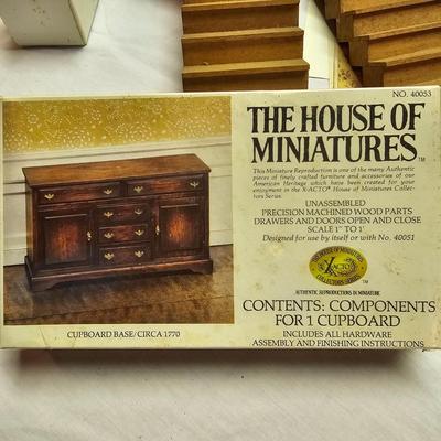 Dura Craft Miniature Farm House Kit + Furniture (BS-JS)