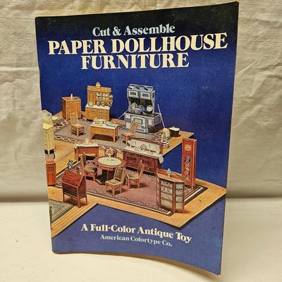 Collection of Paper Cut & Assemble Houses, Scenes and More (BS-JS)