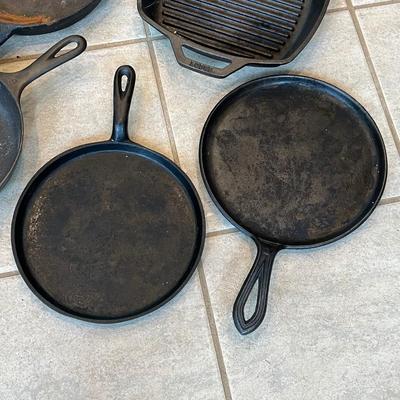 WAGNER / LODGE / CAST ~ Six (6) Assorted Cast Iron Pans
