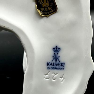 KAISER ~ G. Borchmann ~ Doe With Her Fawn Porcelain Figurine
