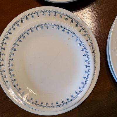  Miscellaneous Tableware Lot 