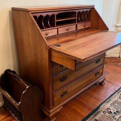 Antique Chippendale Style Walnut Slant Front Desk
