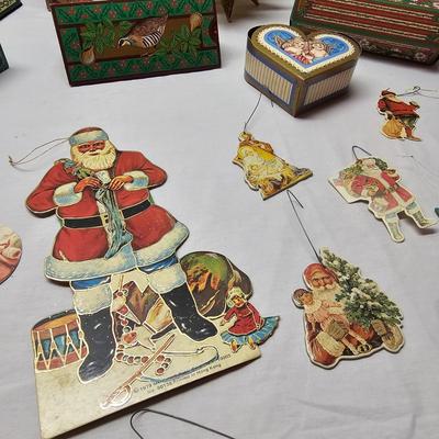 Paper Christmas Ornaments & Tags (BS-JS)