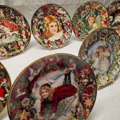 Victorian Christmas Memories Plates & Stands (BS-JS)