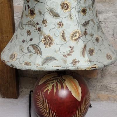 Leaf Motif Lamp