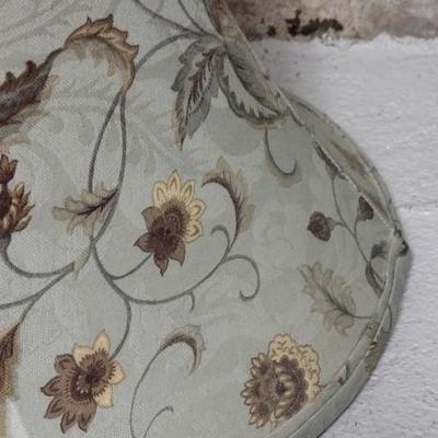 Leaf Motif Lamp