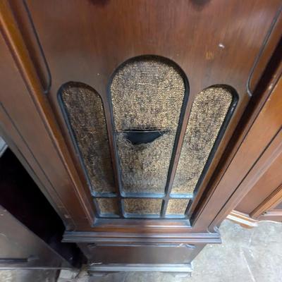 1931/1932 PHILCO Grandfather Clock Radio Superheterodyne