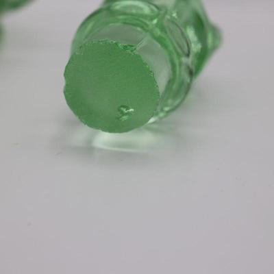 Tiara Decanter Chantilly Green and (2) Glasses
