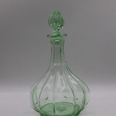 Tiara Decanter Chantilly Green and (2) Glasses