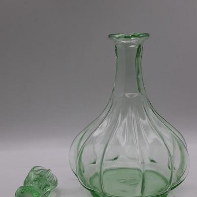 Tiara Decanter Chantilly Green and (2) Glasses