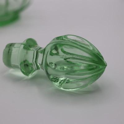 Tiara Decanter Chantilly Green and (2) Glasses