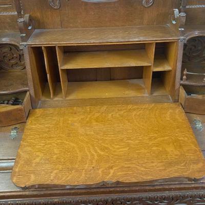 Antique Pump Organ/ Parlor Organ