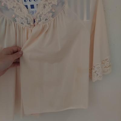 Vintage Nightgowns and Slips (PC-BBL)