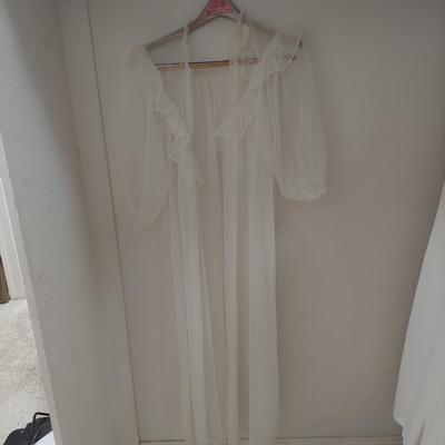 Vintage Nightgowns and Slips (PC-BBL)