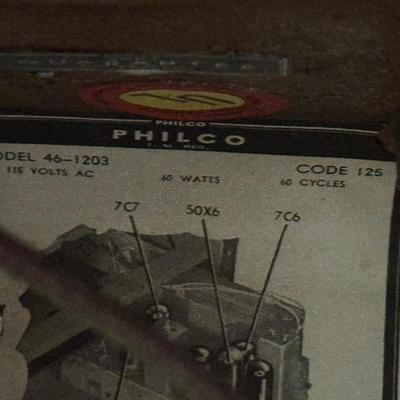 Antique Philco Phonograph/Radio (See Description)