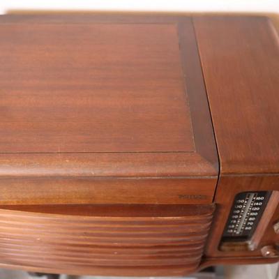 Antique Philco Phonograph/Radio (See Description)