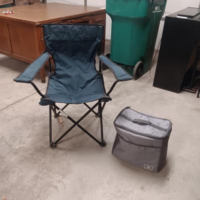 FOLDING CANVAS CHAIR AND AN ARTIC COOLER