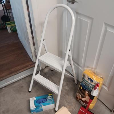 METAL AND WOOD STEP STOOLS, MICROFIBER TOWELS AND MORE