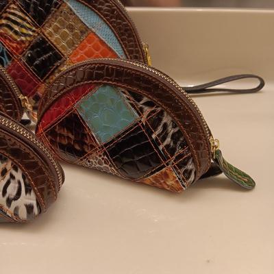 4 SIZES OF THRESKA ZIPPERED BAGS